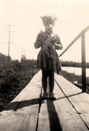 Evelyn Morris - Photo 12