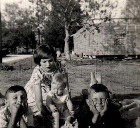 Evelyn Morris - Photo 18