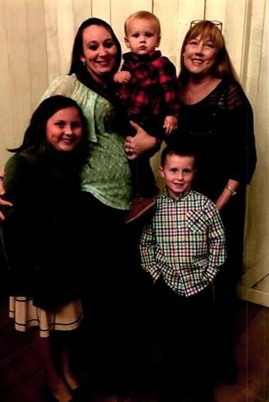 Rebecca Bradley - Photo 17