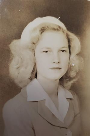 Billie Ann Wood - Photo 53