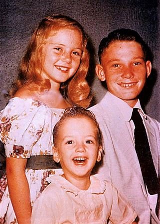 Vicki Lynn Brown — photo 45