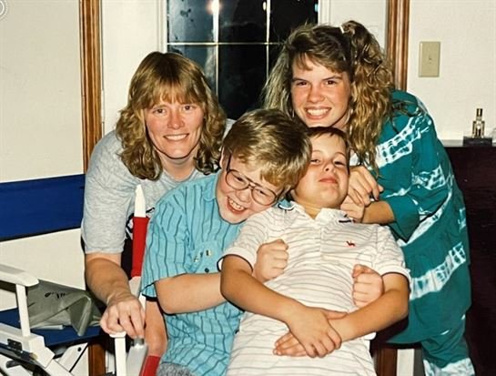 April Angela Henderson - Photo 22