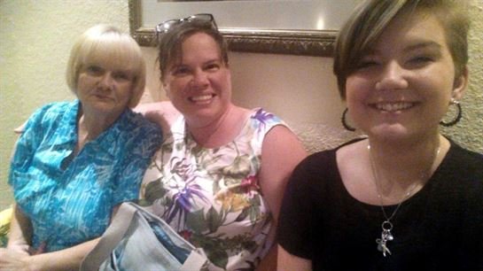 April Angela Henderson - Photo 40