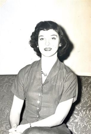 Daisy "Vianna" Miller - Photo 40