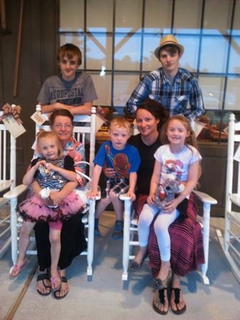 Sheila Kay Hinson - Photo 155