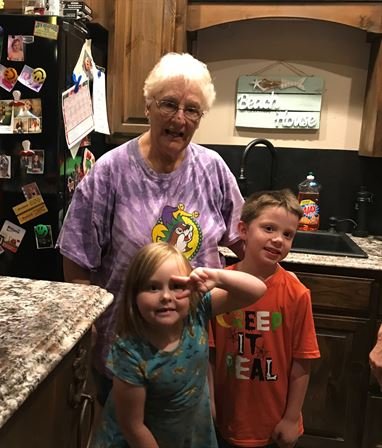 Christine Bukowsky - Photo 15