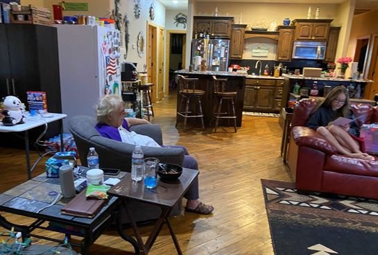 Christine Bukowsky - Photo 16