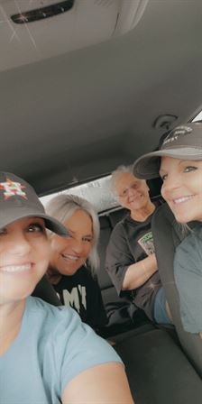 Christine Bukowsky - Photo 18