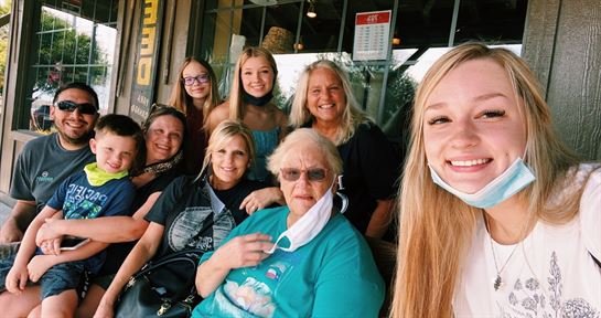 Christine Bukowsky - Photo 23