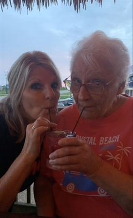 Christine Bukowsky - Photo 25