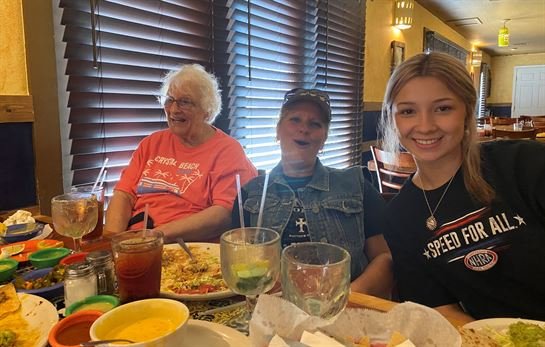 Christine Bukowsky - Photo 83