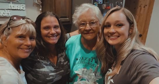 Christine Bukowsky - Photo 96