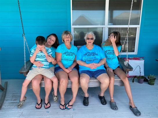 Christine Bukowsky - Photo 130