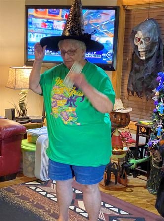 Christine Bukowsky - Photo 133