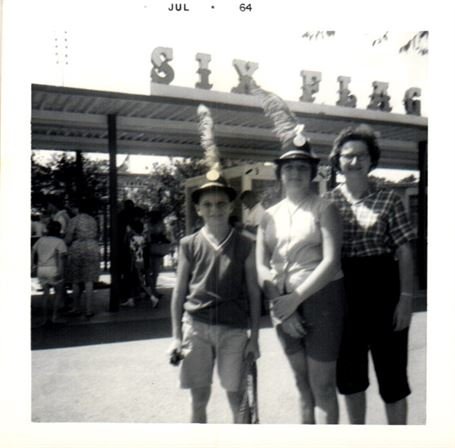 Jeneane Seruntine Burdine - Photo 2