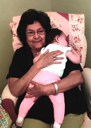 Rosita Orta Reid - Photo 9