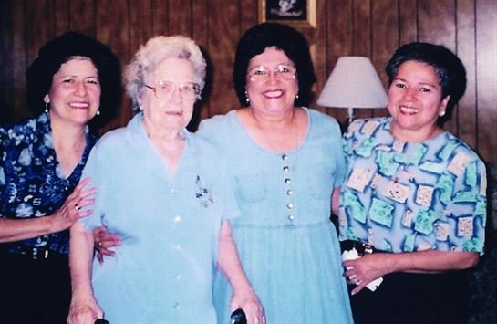 Rosita Orta Reid - Photo 80