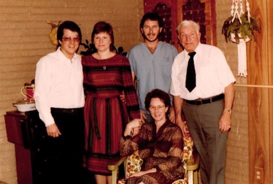 Jean Karasik - Photo 51