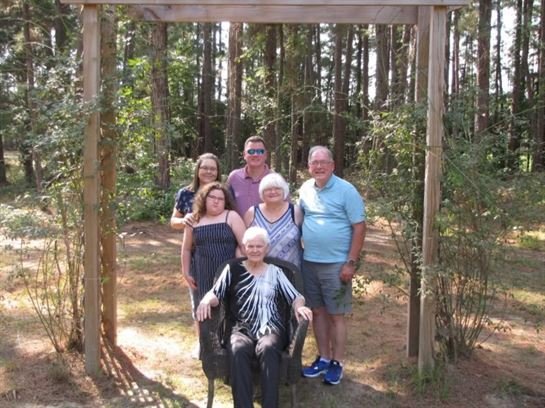 Dorothy Lousie Grappe Dans — photo 15