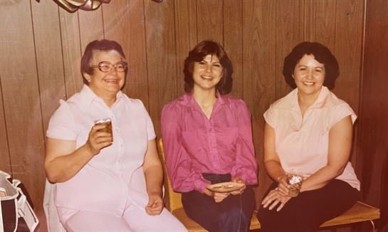 Margaret "Yvonne" Jeanis - Photo 44