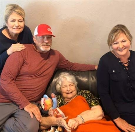 Doris Janell Hryhorchuk - Photo 117