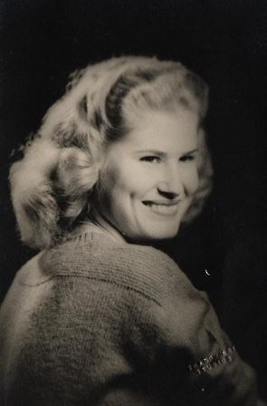 Winnie Garrett - Photo 27