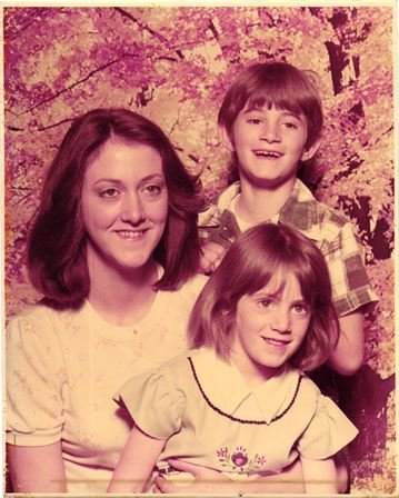 Sue Henry - Photo 16