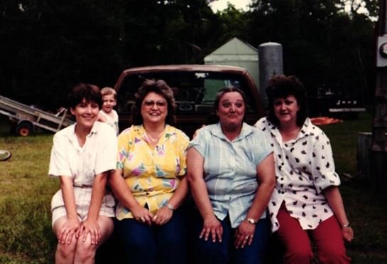 Sue Henry - Photo 18