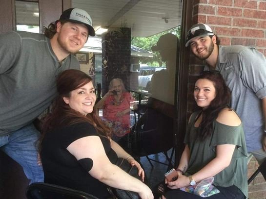 Pansy Travis - Photo 37