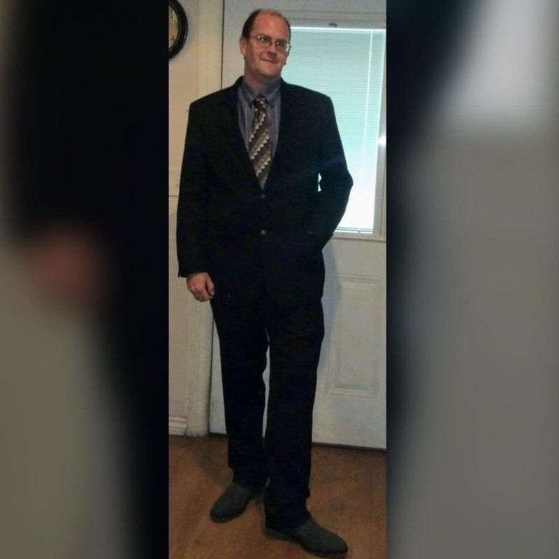 Michael Todd Oliver - Photo 2