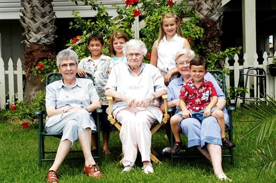 Billie Jean Brown - Photo 135