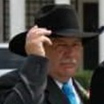 Carl Hardy - Photo 2