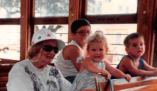 Jocelyn "Jo" Burns - Photo 2