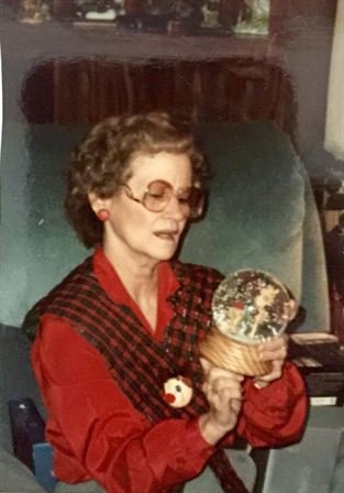 Jocelyn "Jo" Burns - Photo 22