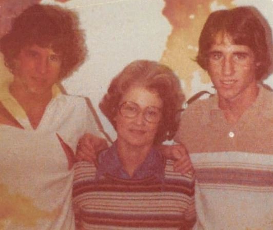 Jocelyn "Jo" Burns - Photo 26