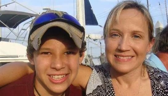 Devon Lynn Lestage - Photo 4