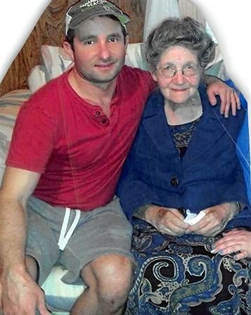 Christine Louise Moss - Photo 27