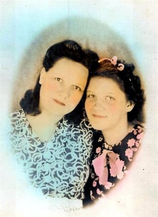 Christine Louise Moss - Photo 47