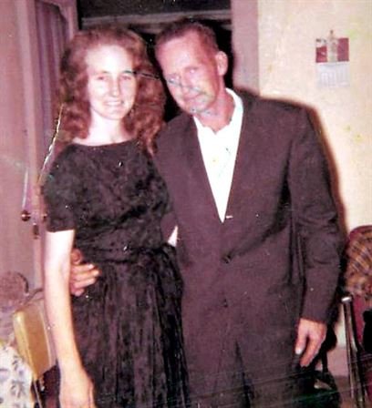 JoAnn Taylor Hanks - Photo 5