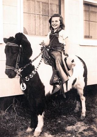 Polly Ann Decker - Photo 10