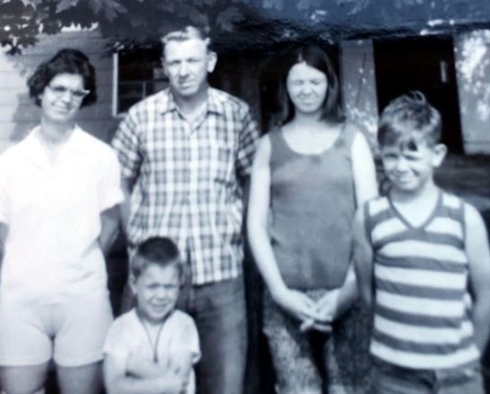 Earl G. Tipton, Sr. - Photo 15