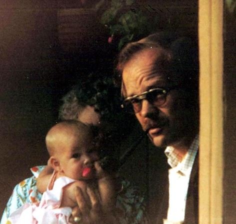 Michael Carl Kretschman - Photo 2