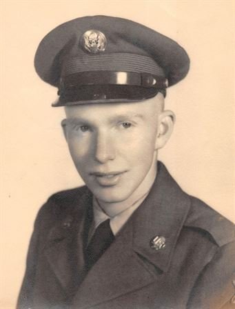 Travis Clark - Photo 4