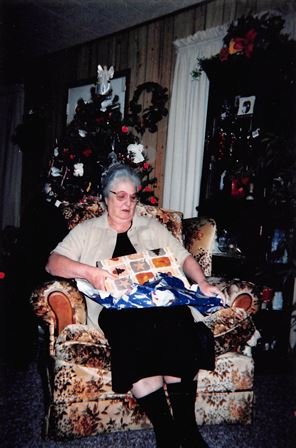 Joyce Romero - Photo 30