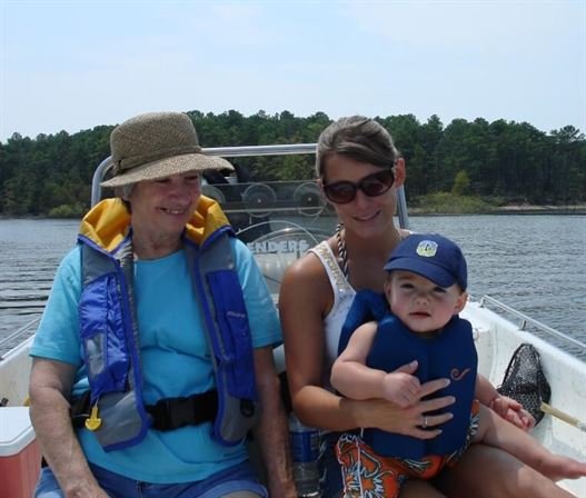 Ann Guyote - Photo 43