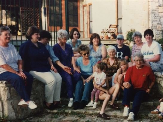 Ann Bell Olliff - Photo 2