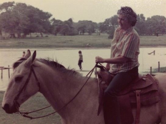 Ann Bell Olliff - Photo 4