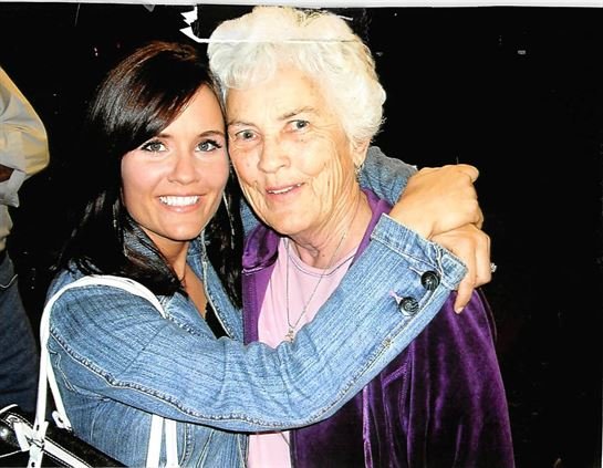 Ann Bell Olliff - Photo 19