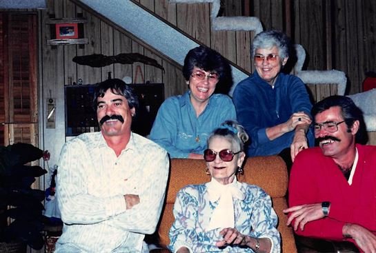 Ann Bell Olliff - Photo 37